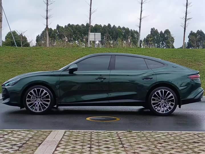 Фото 2 - MG Motor 7