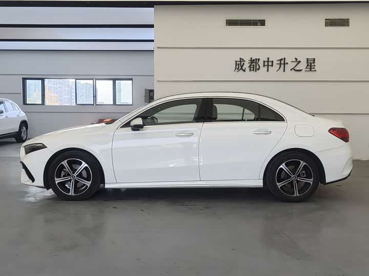 Фото 3 - Mercedes-Benz A-Class