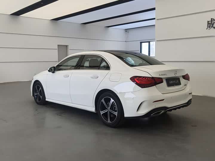 Фото 7 - Mercedes-Benz A-Class