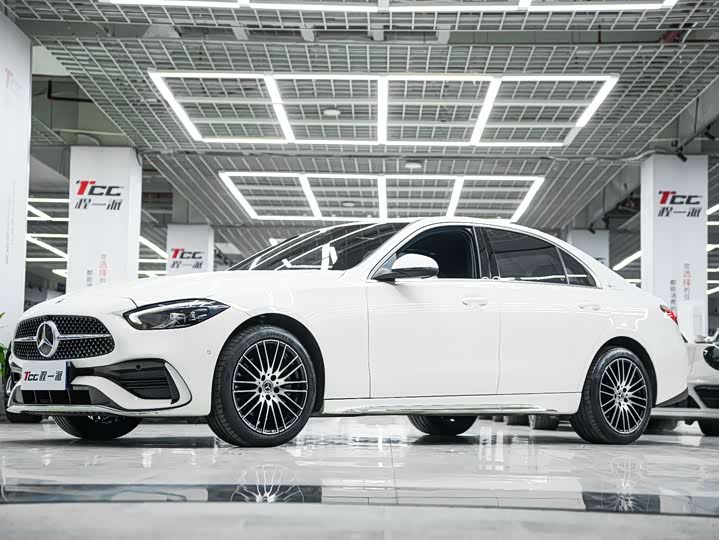 Фото 3 - Mercedes-Benz C-Class