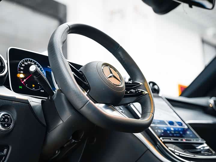 Фото 7 - Mercedes-Benz C-Class