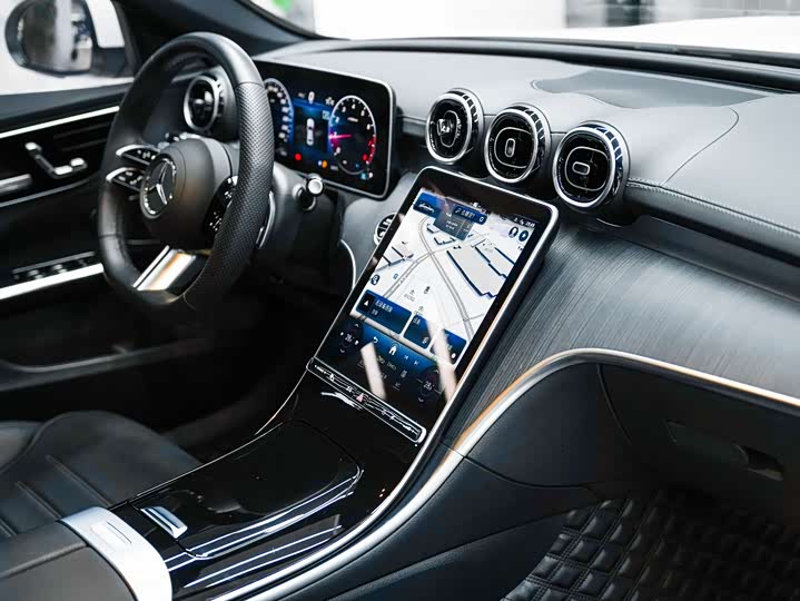 Фото 9 - Mercedes-Benz C-Class