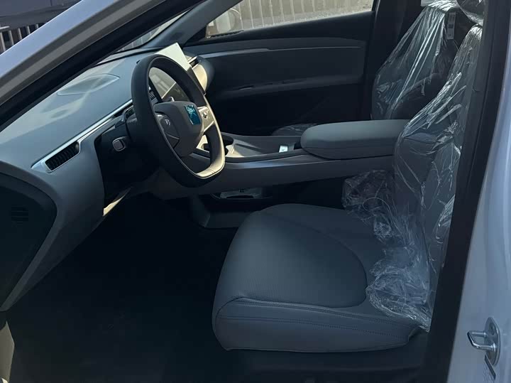 Фото 9 - XPeng Mona M03