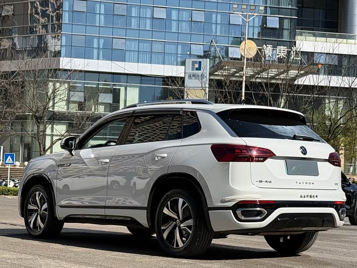 Фото 7 - Volkswagen Tayron GTE Hybrid