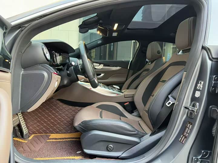 Фото 6 - Mercedes-Benz AMG GT