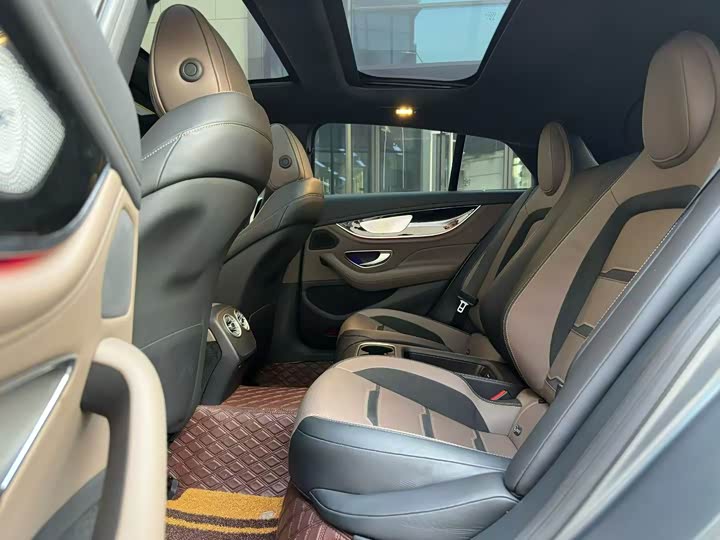 Фото 7 - Mercedes-Benz AMG GT