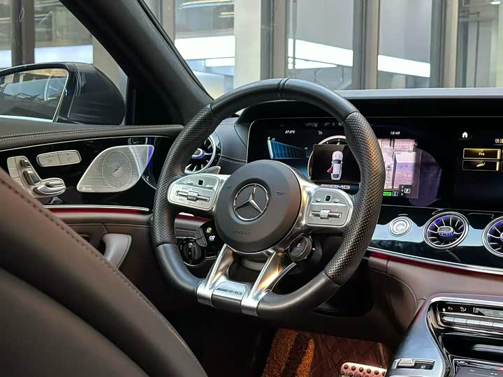 Фото 9 - Mercedes-Benz AMG GT