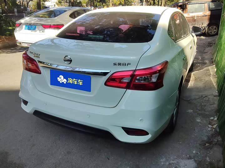 Фото 3 - Nissan Sylphy