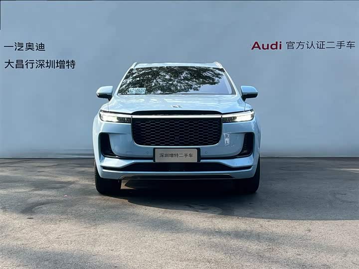 Фото 2 - LiXiang One