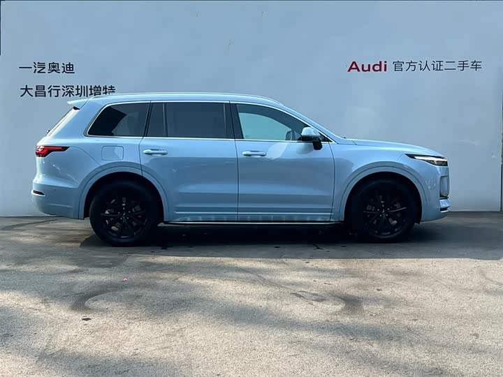 Фото 3 - LiXiang One