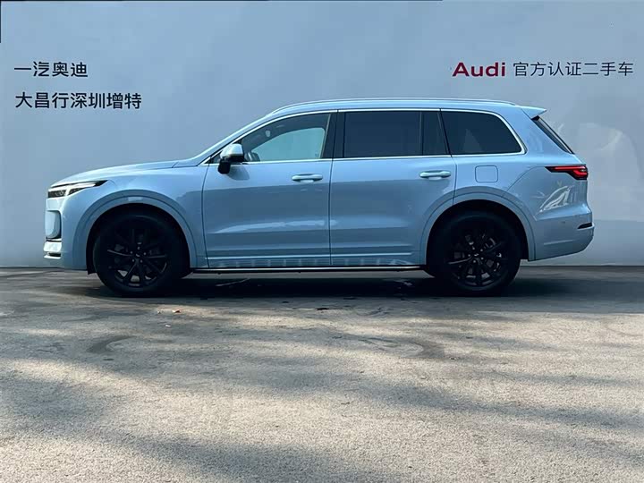 Фото 4 - LiXiang One