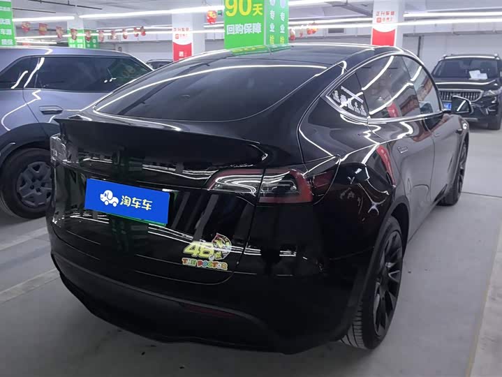 Фото 3 - Tesla Model Y