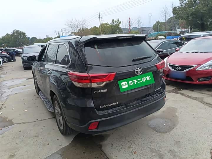 Фото 5 - Toyota Highlander