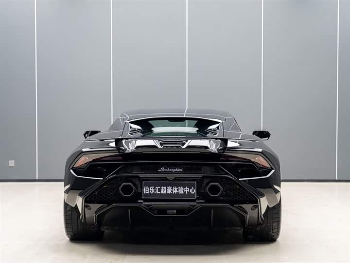 Фото 6 - Lamborghini Huracán