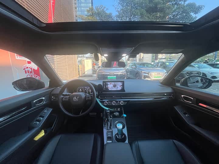 Фото 9 - Honda Civic