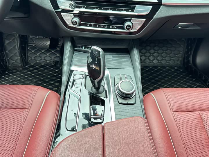 Фото 9 - BMW 5 Series