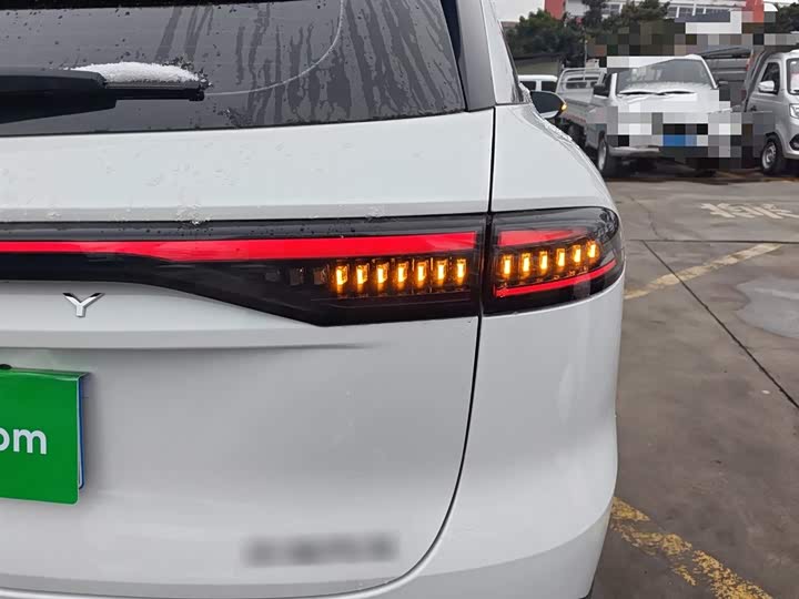 Фото 8 - Chery Tiggo 8L