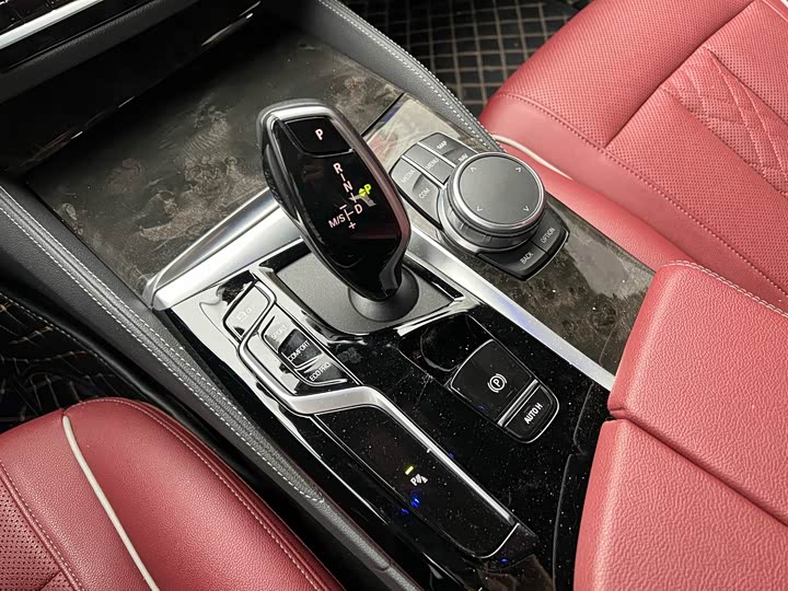 Фото 5 - BMW 5 Series