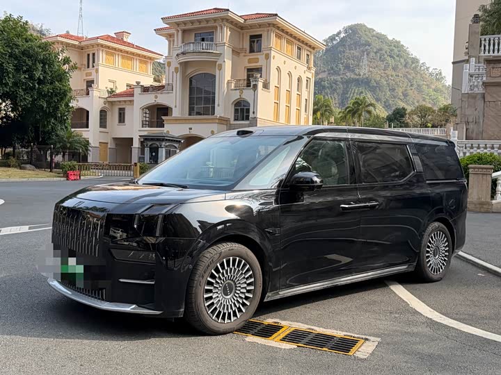 Фото 4 - Zeekr 009