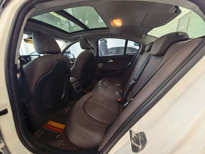 Фото 9 - BMW 1 Series