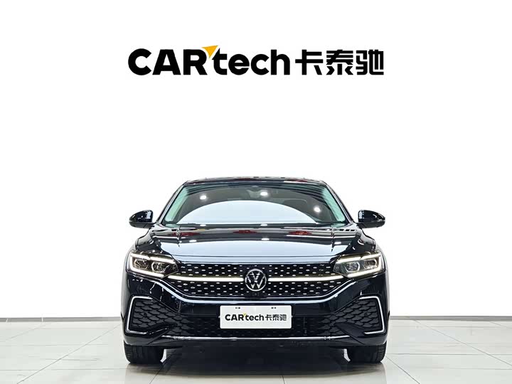 Фото 2 - Volkswagen Passat