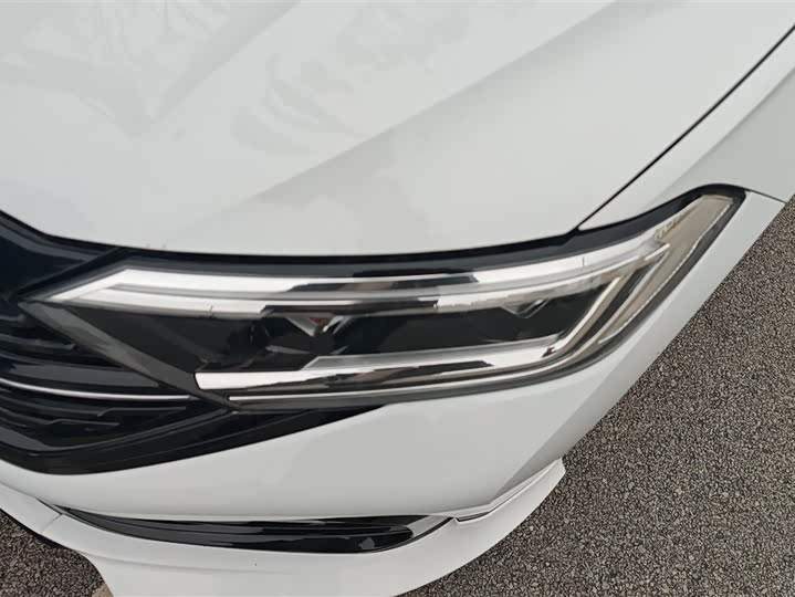 Фото 5 - Volkswagen Sagitar L