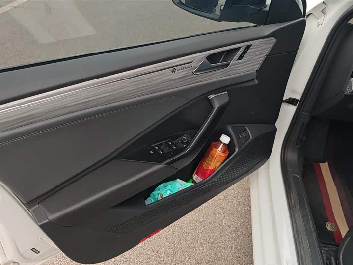 Фото 7 - Volkswagen Sagitar L