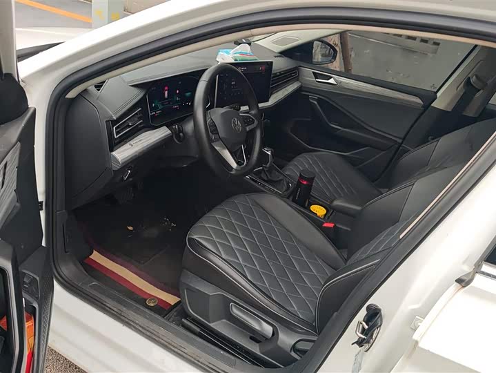 Фото 9 - Volkswagen Sagitar L