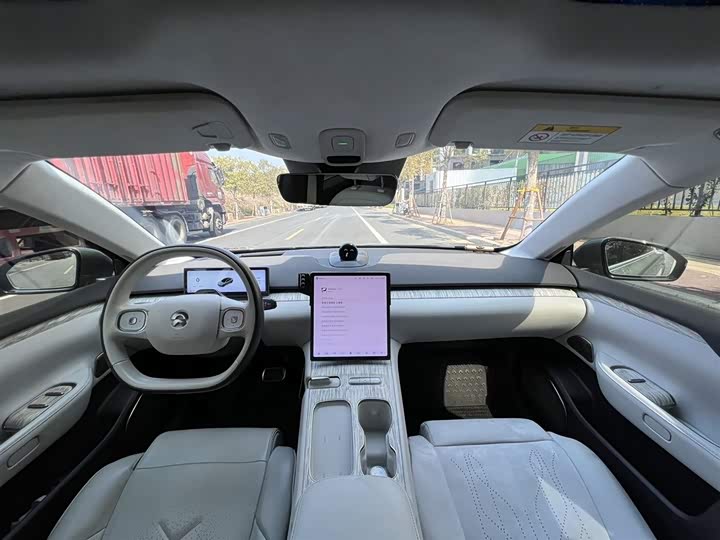 Фото 6 - Nio ET7