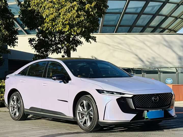 Фото 2 - Mazda EZ-6