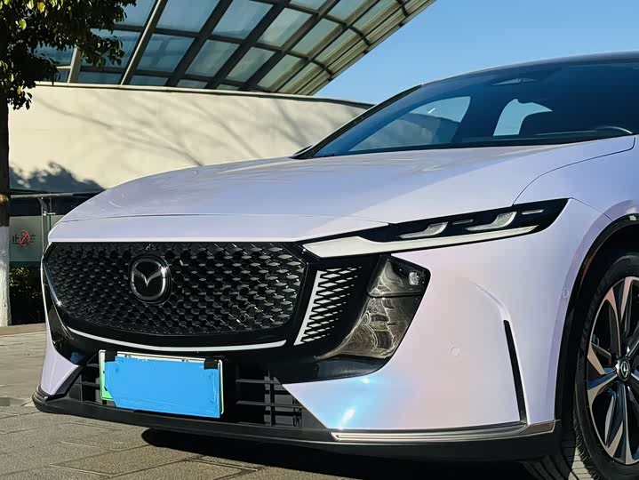 Фото 6 - Mazda EZ-6