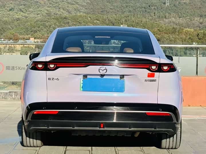 Фото 7 - Mazda EZ-6