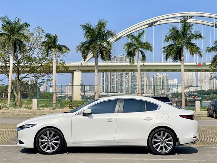 Фото 6 - Mazda 3 (Axela)