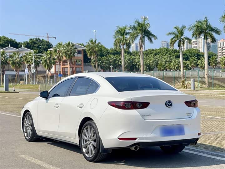 Фото 9 - Mazda 3 (Axela)