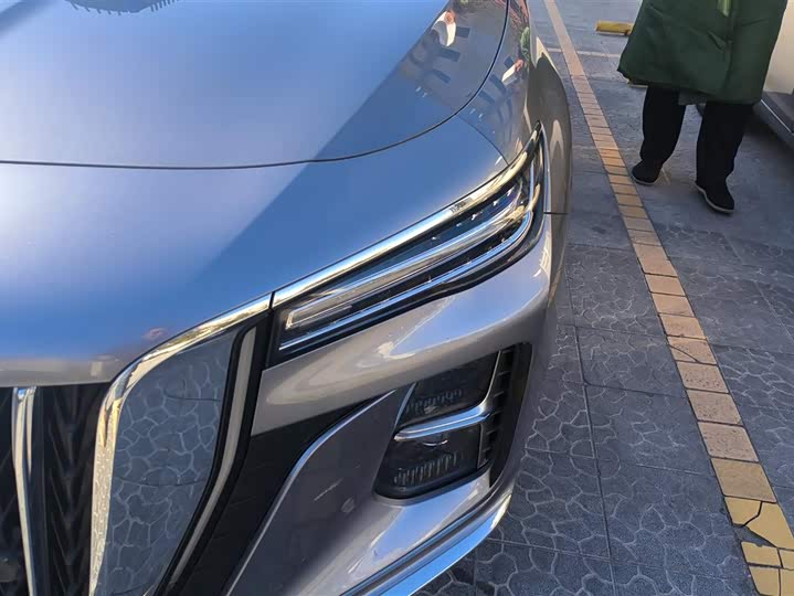 Фото 5 - Hongqi H5