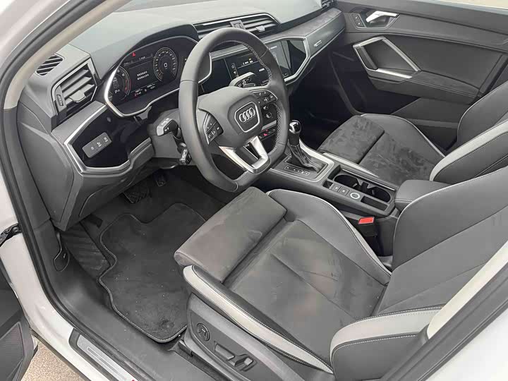 Фото 6 - Audi Q3