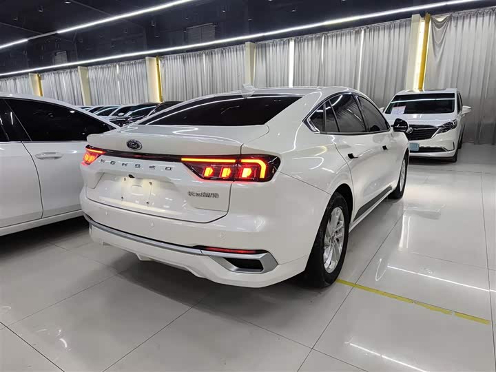 Фото 7 - Ford Mondeo