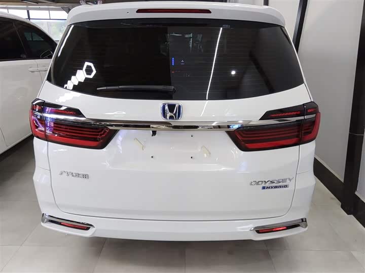 Фото 6 - Honda Odyssey