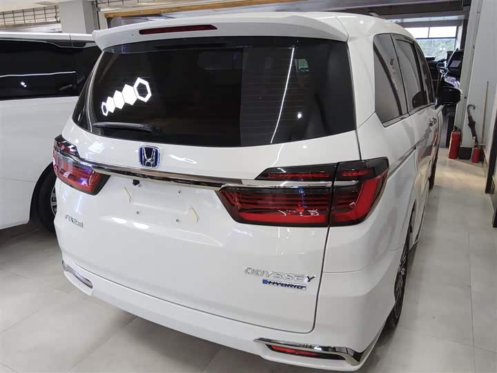 Фото 7 - Honda Odyssey