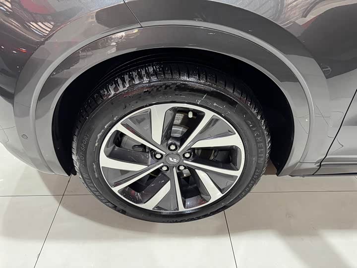 Фото 5 - LiXiang One