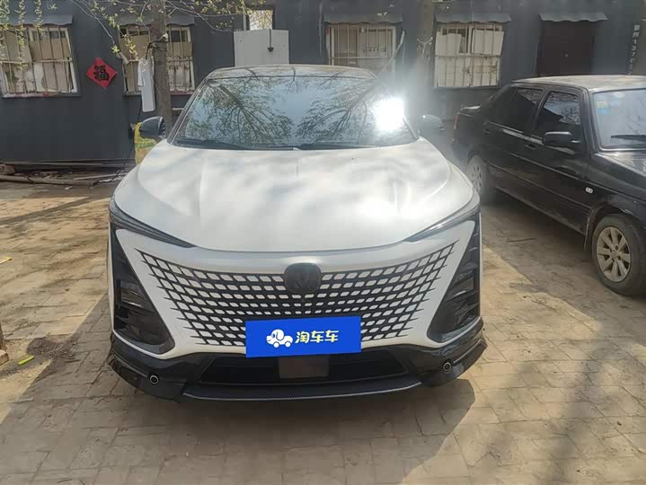 Фото 2 - Changan UNI-T