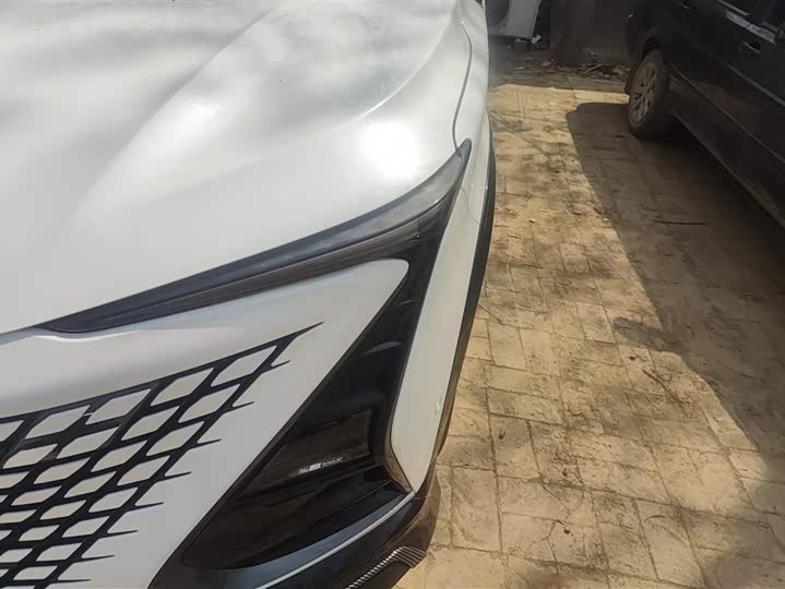 Фото 5 - Changan UNI-T