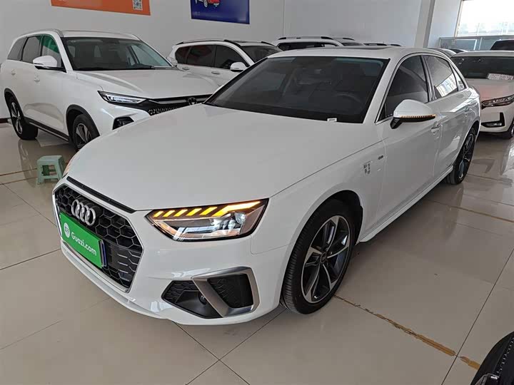 Фото 1 - Audi A4L