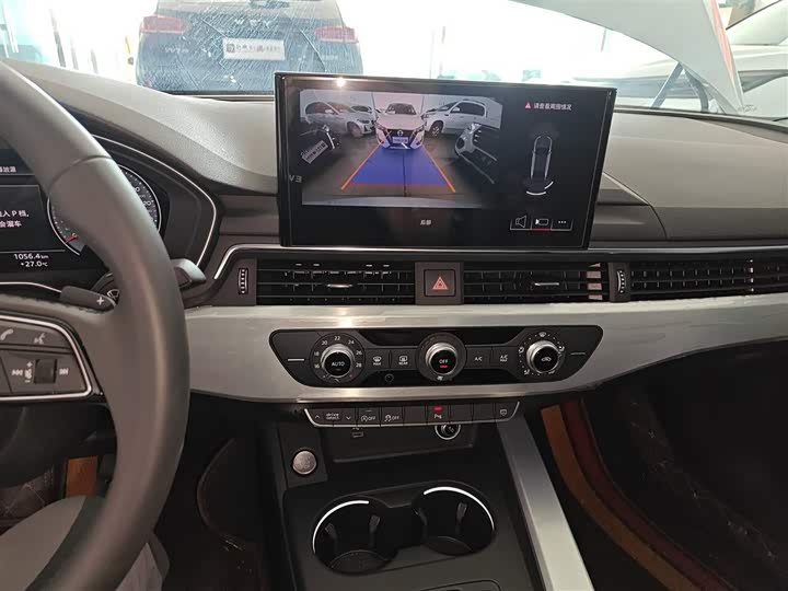 Фото 6 - Audi A4L