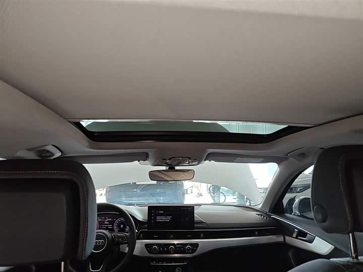 Фото 9 - Audi A4L