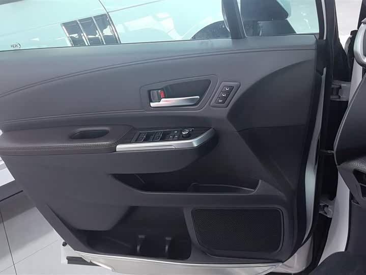 Фото 7 - Toyota Sienna