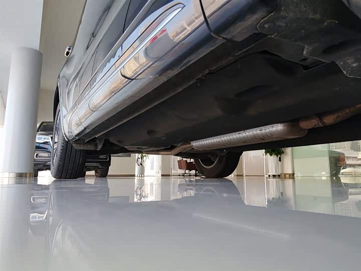 Фото 2 - Hongqi HS5