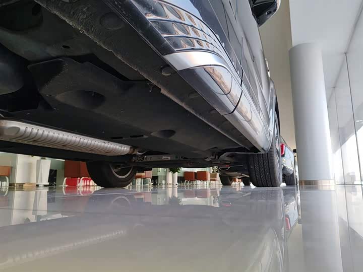 Фото 4 - Hongqi HS5