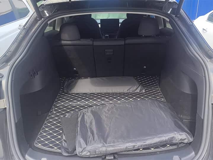 Фото 4 - Tesla Model Y