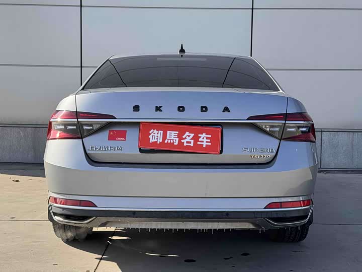 Фото 2 - Skoda Superb